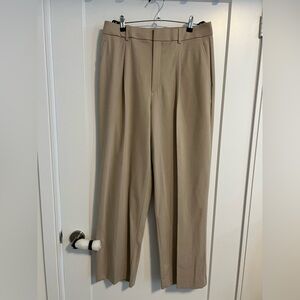 NWOT Uniqlo Women's Wide Leg Pants in Beige